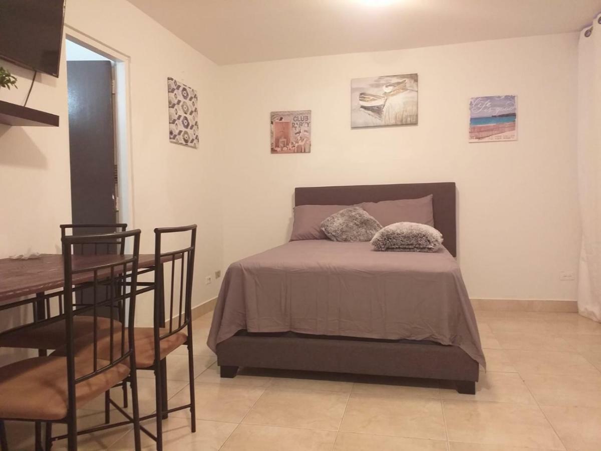 Beach Front Apt 4 At Isla Verde Tower San Juan Exterior photo