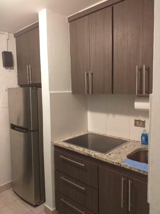Beach Front Apt 4 At Isla Verde Tower San Juan Exterior photo