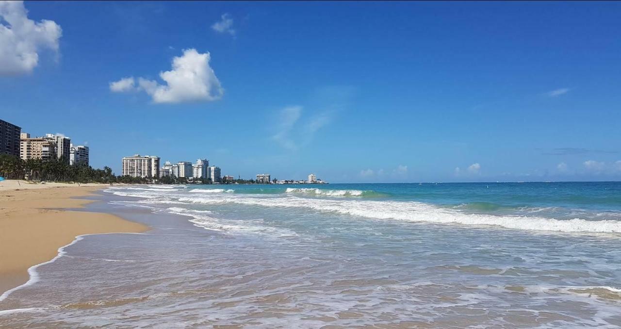 Beach Front Apt 4 At Isla Verde Tower San Juan Exterior photo