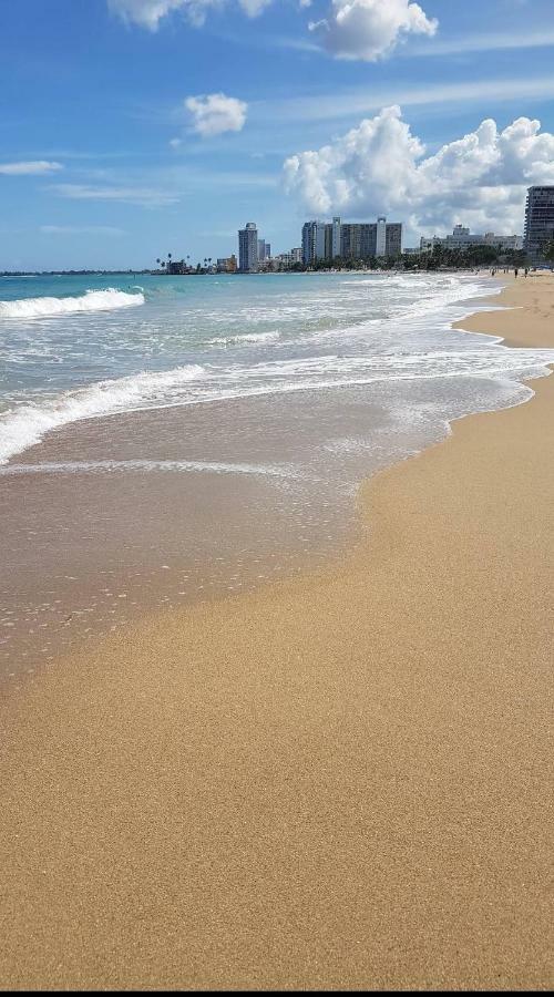 Beach Front Apt 4 At Isla Verde Tower San Juan Exterior photo